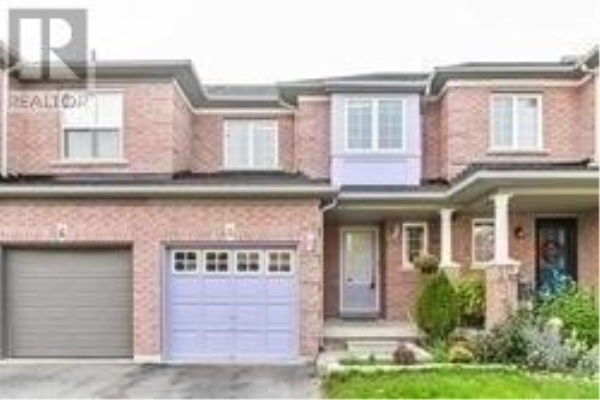 8 OGLEVIE DR, Whitby