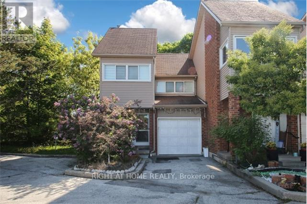 #11 -1031 MIDLAND AVE, Toronto