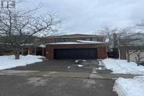 24 OXHORN RD, Toronto
