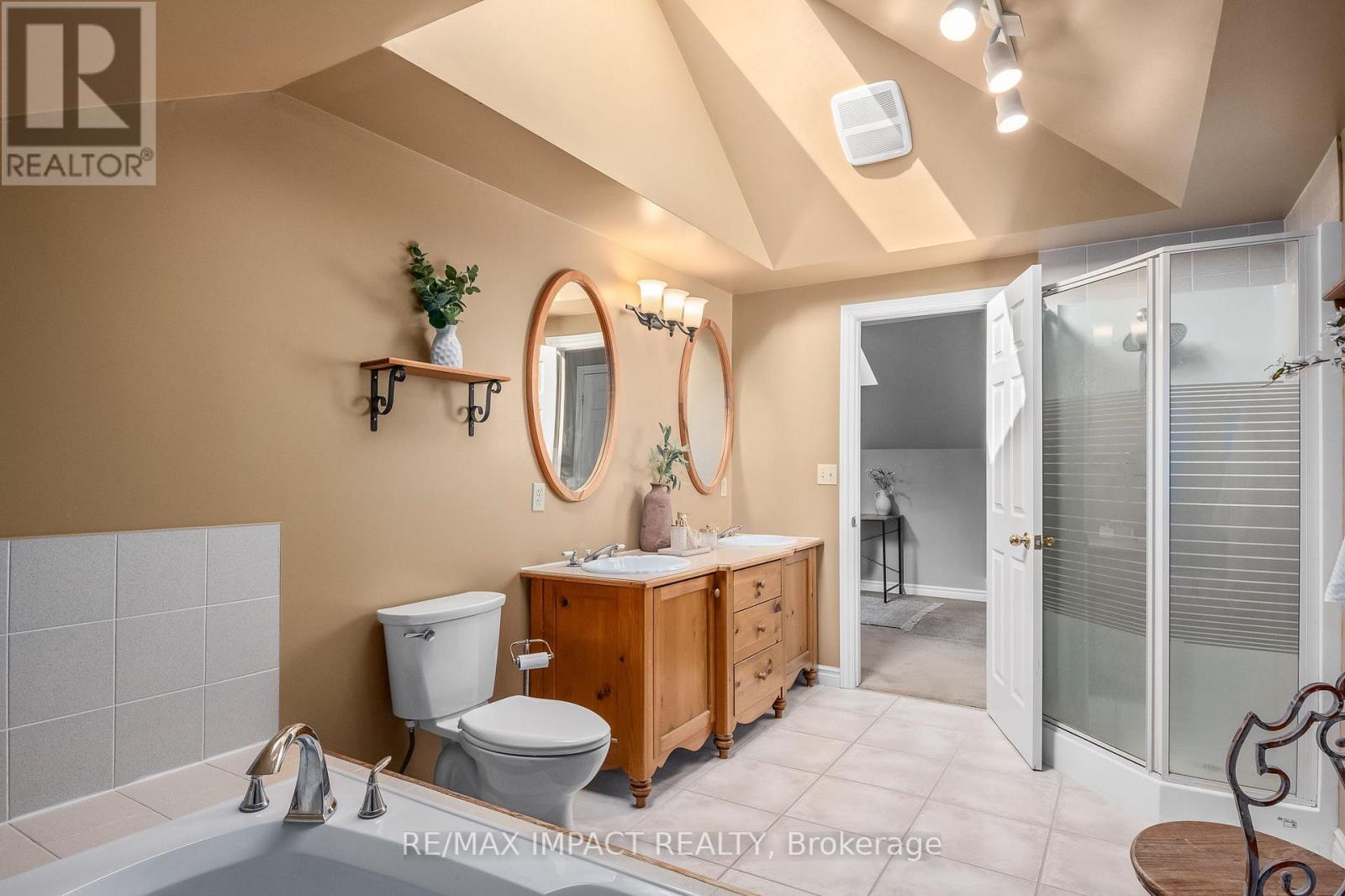 Listing E6007244 - Large Photo # 29