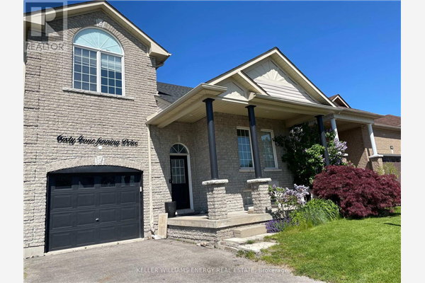 64 FENNING DR, Clarington