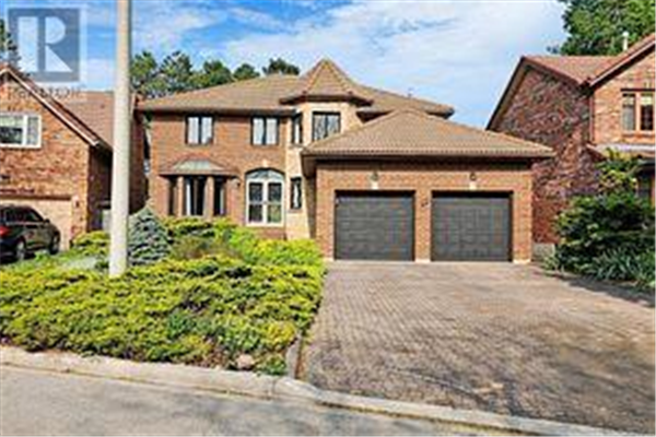 22 STORNOWAY CRT, Toronto