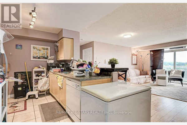 #817 -3650 KINGSTON RD, Toronto