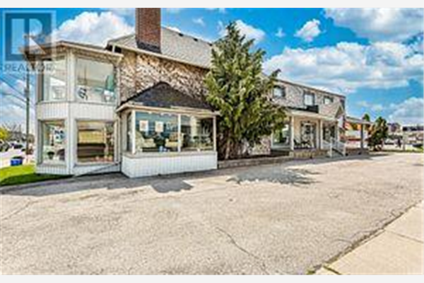 26 RITSON RD N, Oshawa