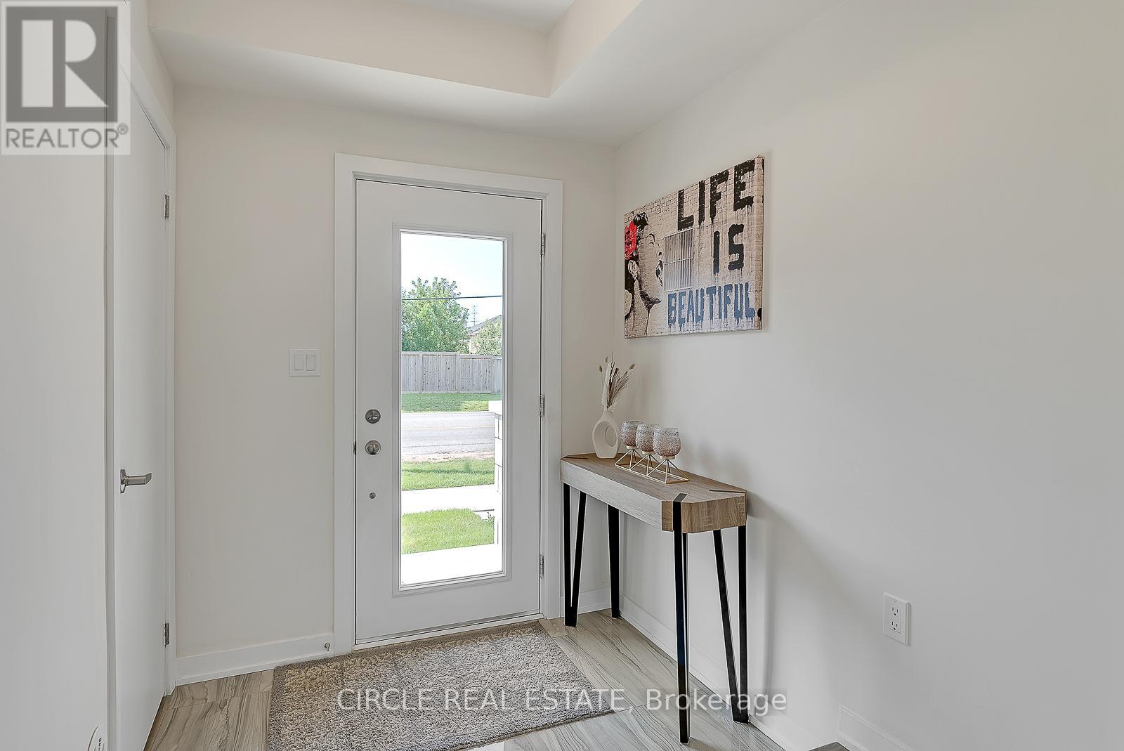#207 -250 FINCH AVE, #207