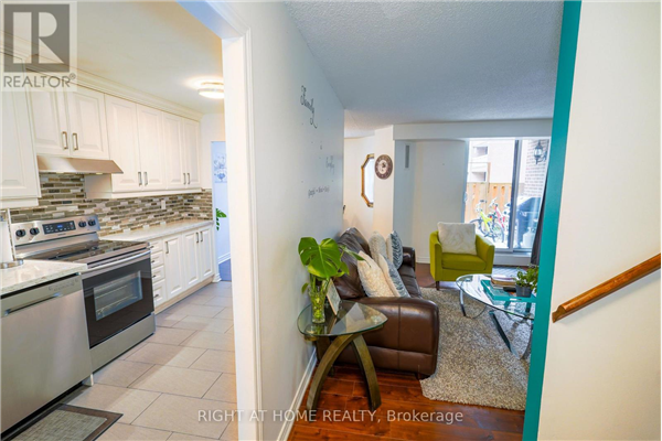 #106 -4062 LAWRENCE AVE E, Toronto