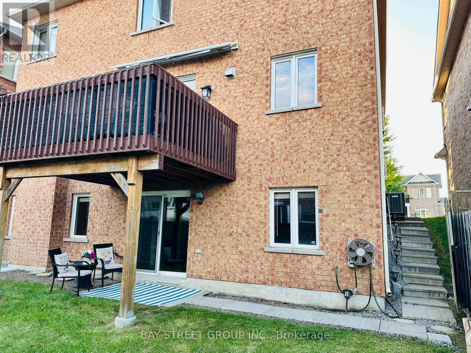 #LOWER -163 WILLIAMSON DR E, #Lower