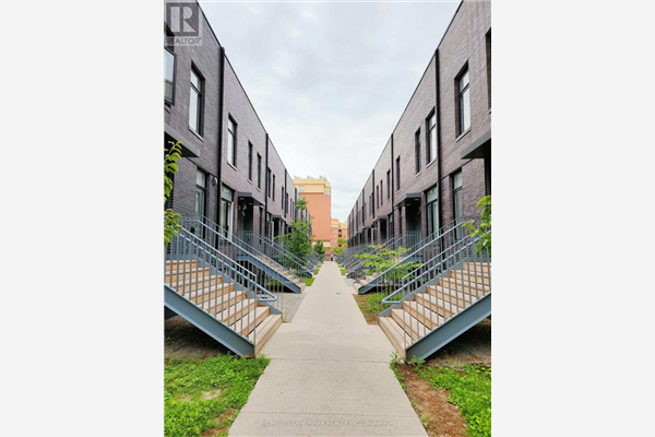#20 -1720 SIMCOE ST N, Oshawa