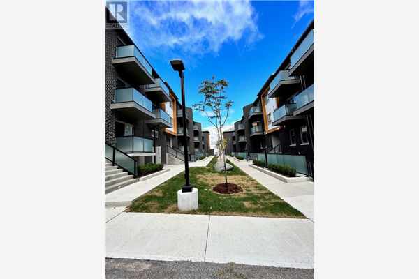 #438 -2787 EGLINTON AVE E, Toronto