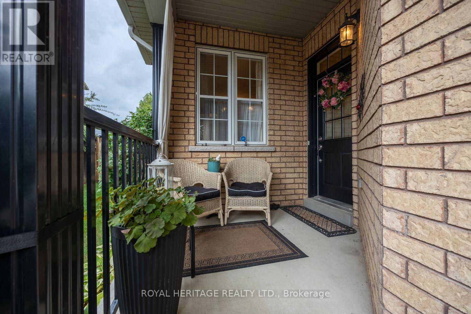 18 KRESSMAN CRT
