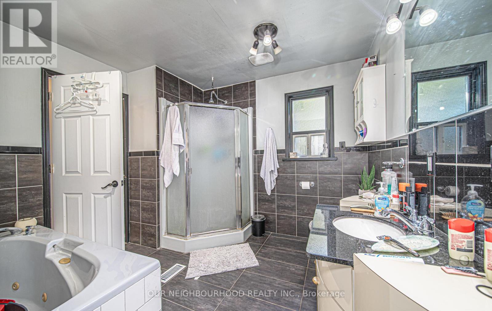 Listing E7001308 - Large Photo # 9