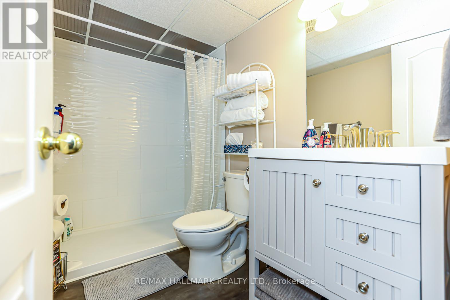 51 ELIZABETH CRES S