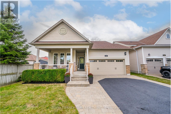 60 DARIUS HARNS DR, Whitby