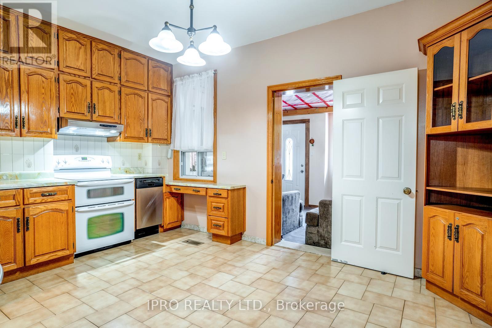 Listing E7009096 - Large Photo # 9