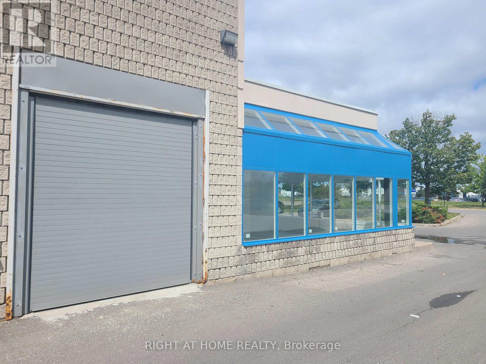 #40 -501 PASSMORE AVE, #40