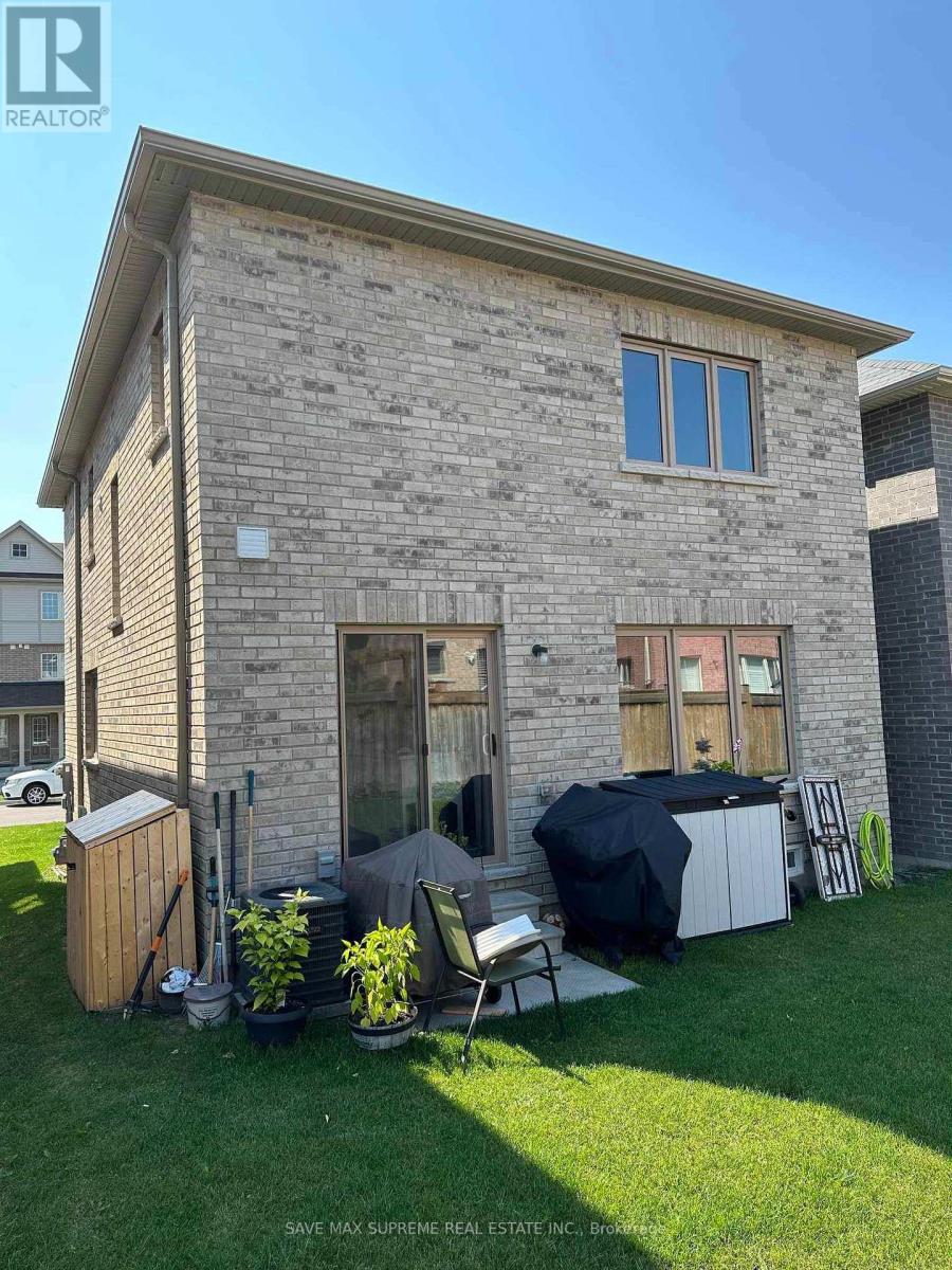 22 MORTLOCK ST