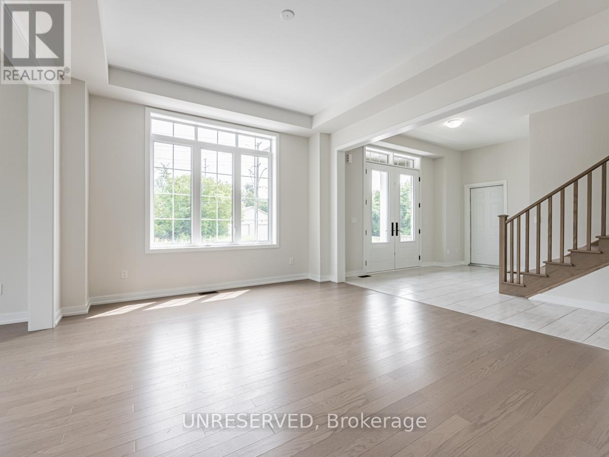 #29 -400 FINCH AVE