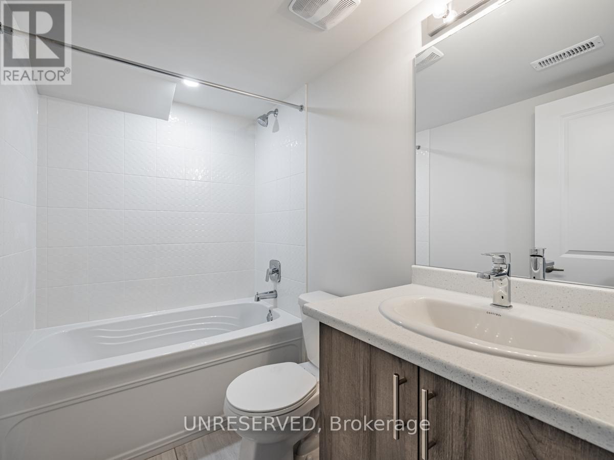 #29 -400 FINCH AVE