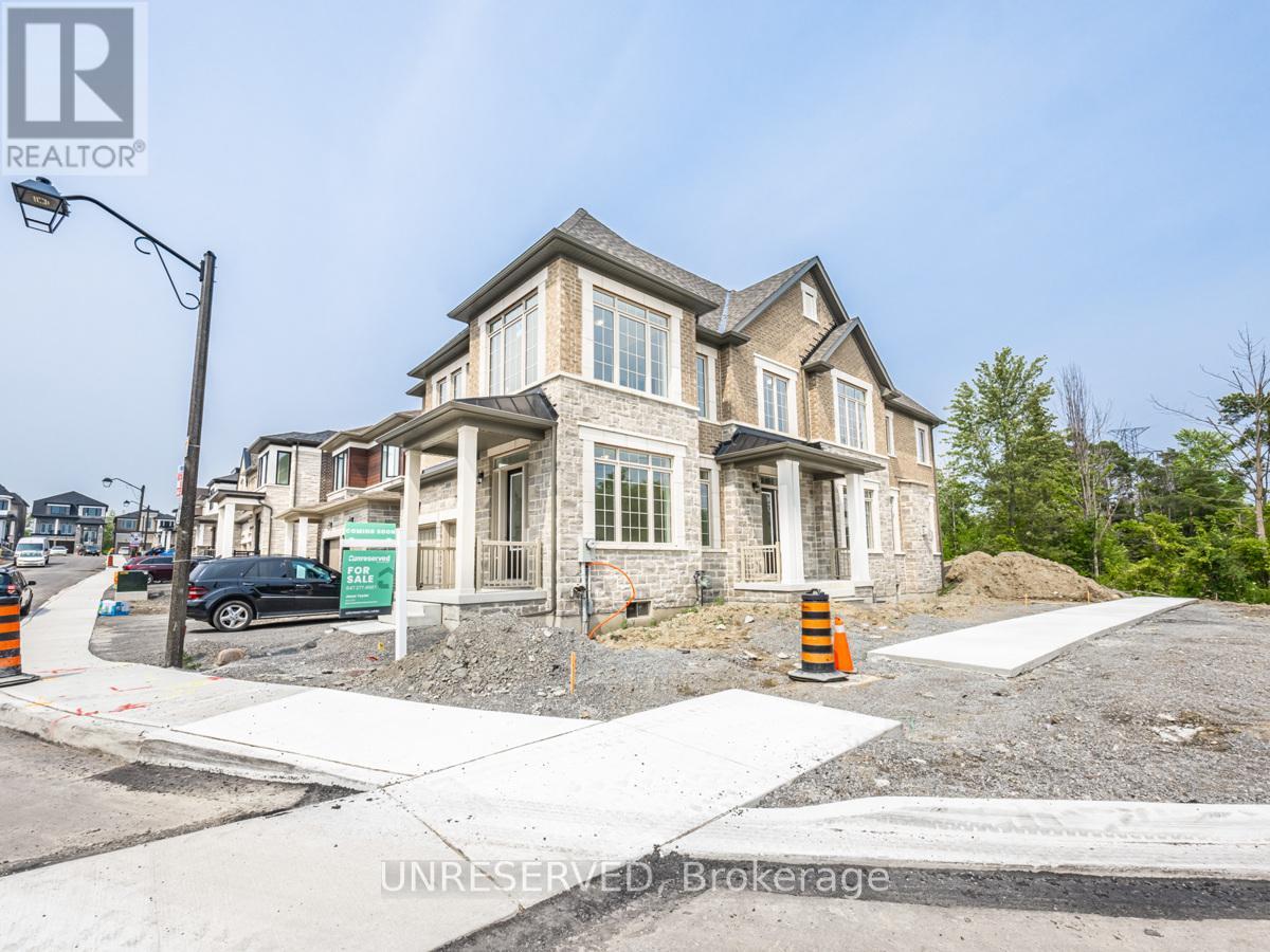 #29 -400 FINCH AVE