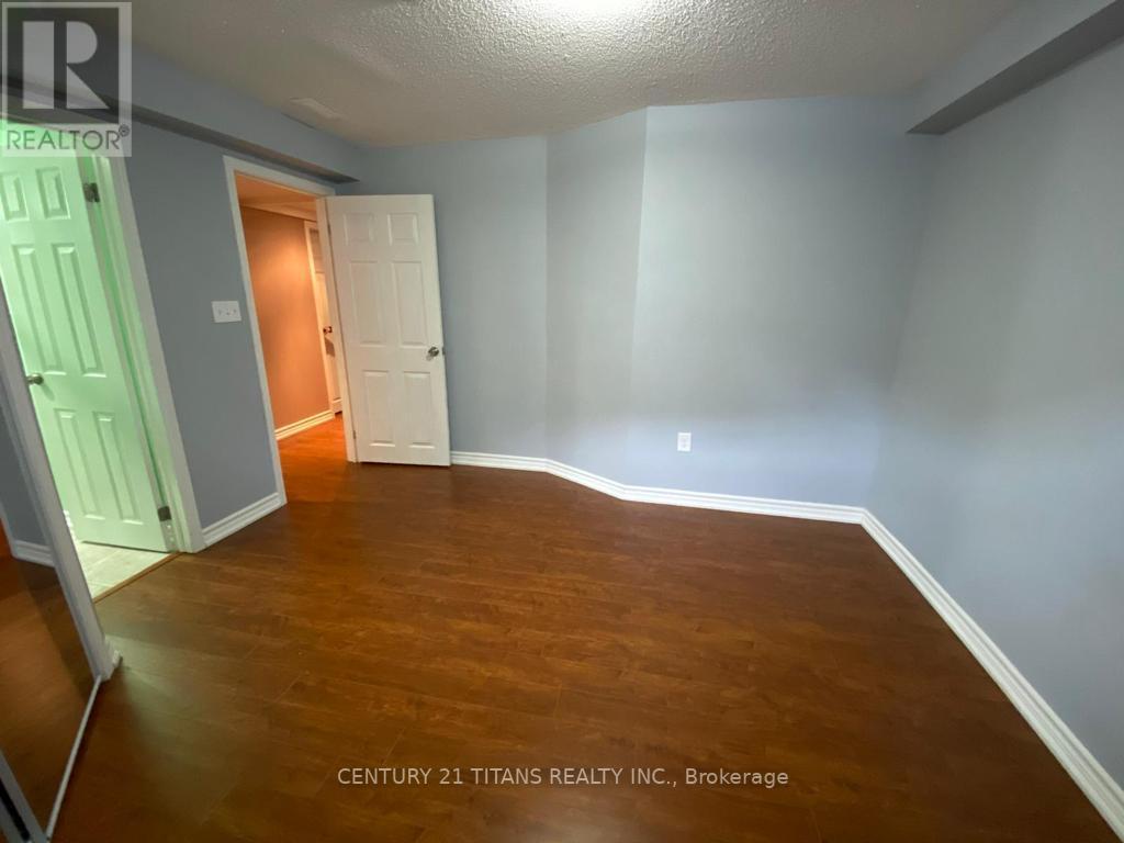 19 LING ST