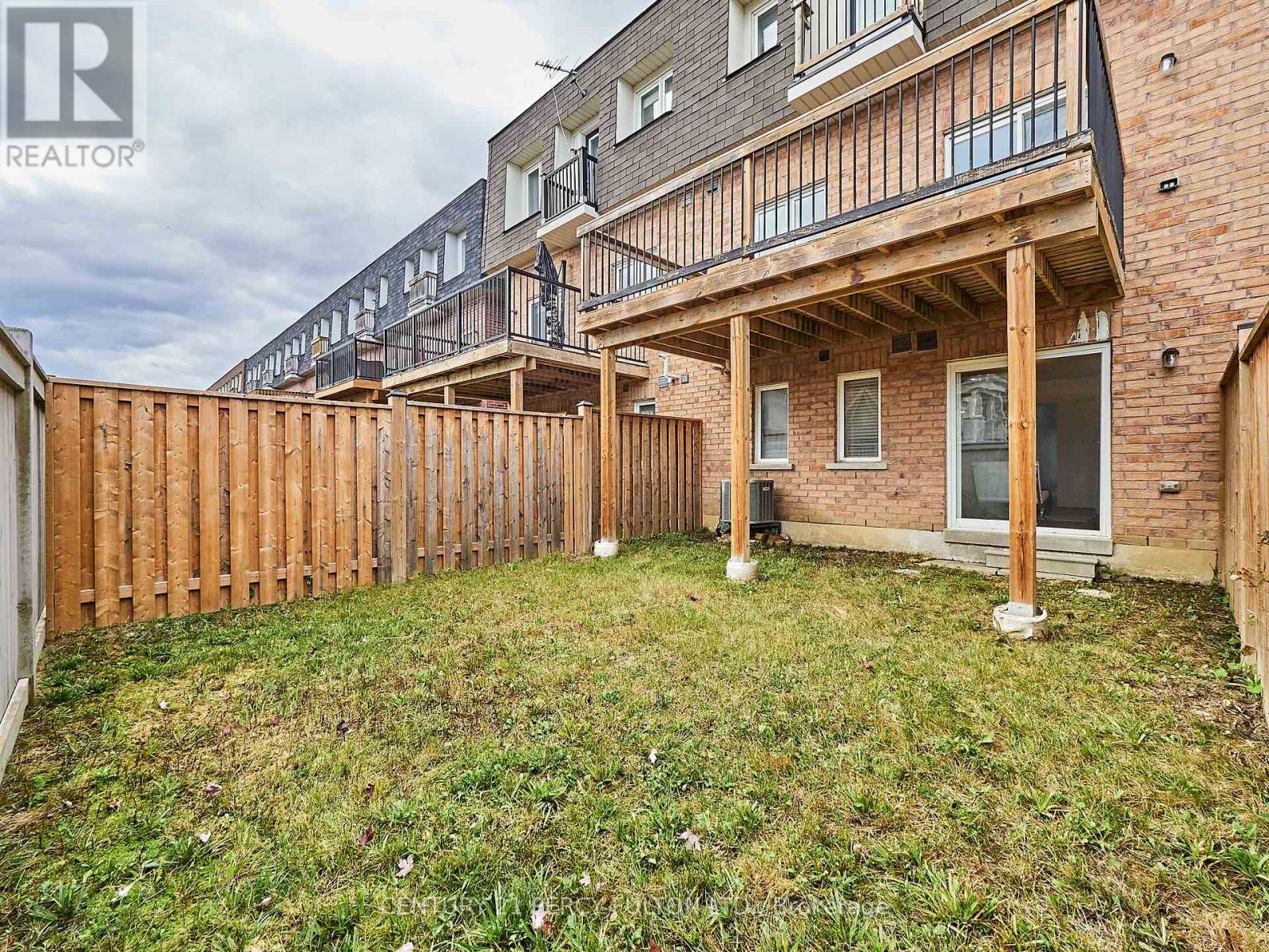 1707 CAROUSEL DR