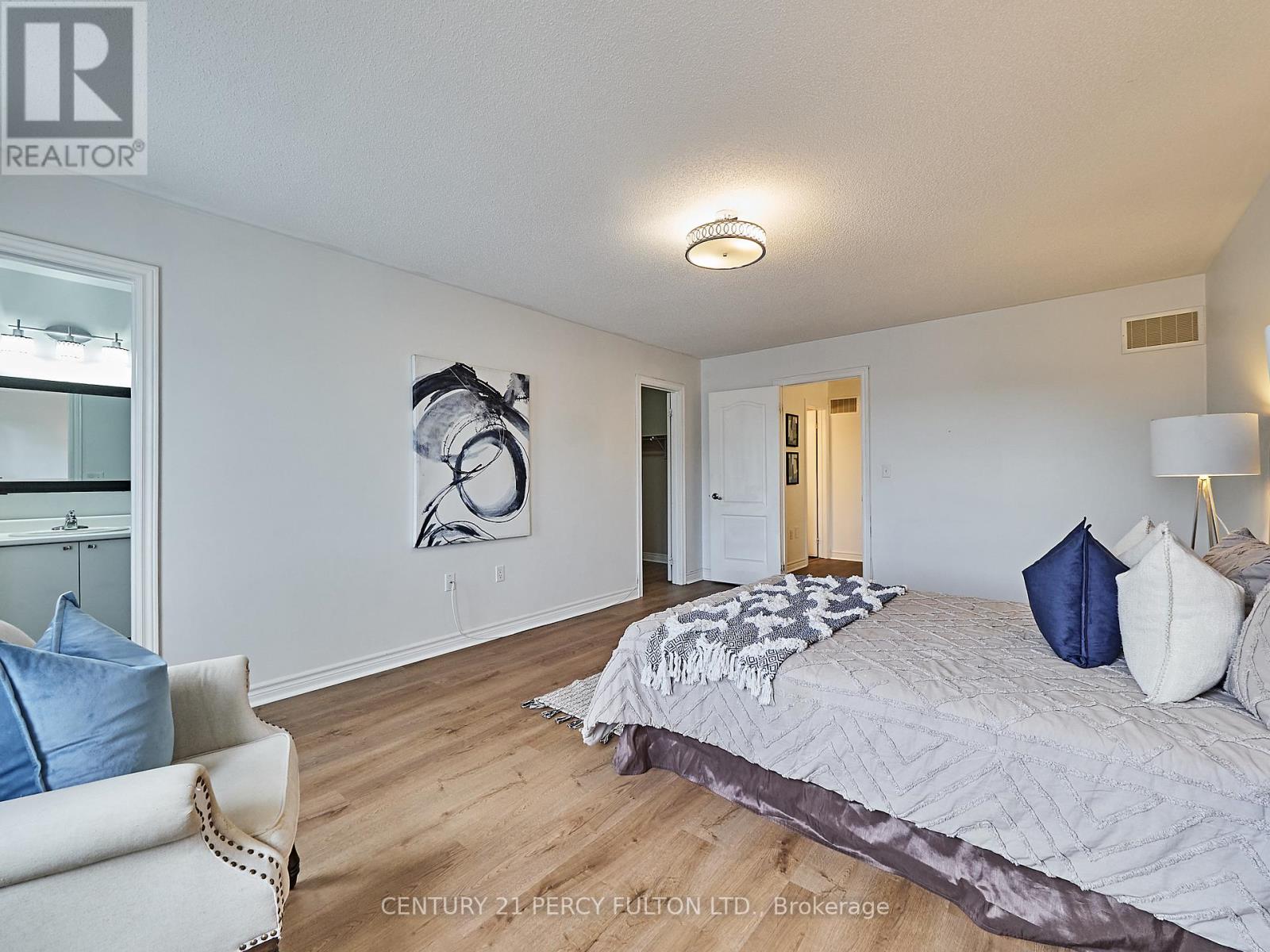 1707 CAROUSEL DR
