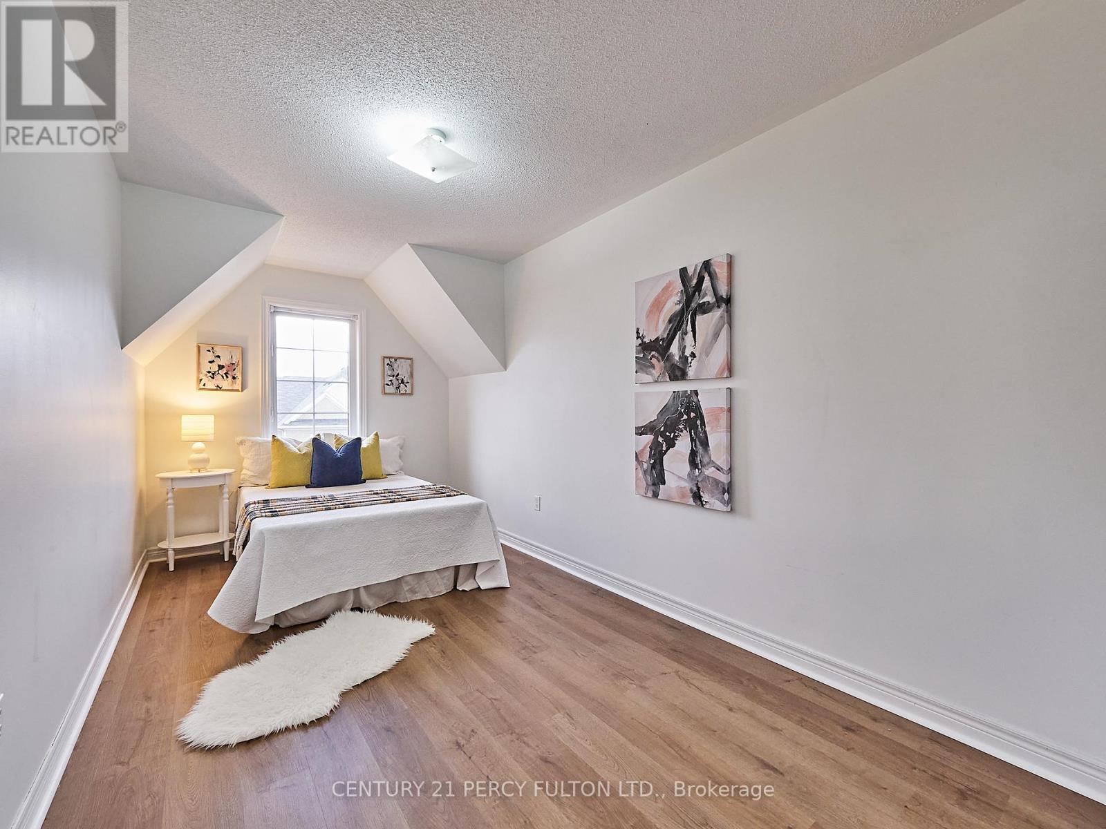 1707 CAROUSEL DR