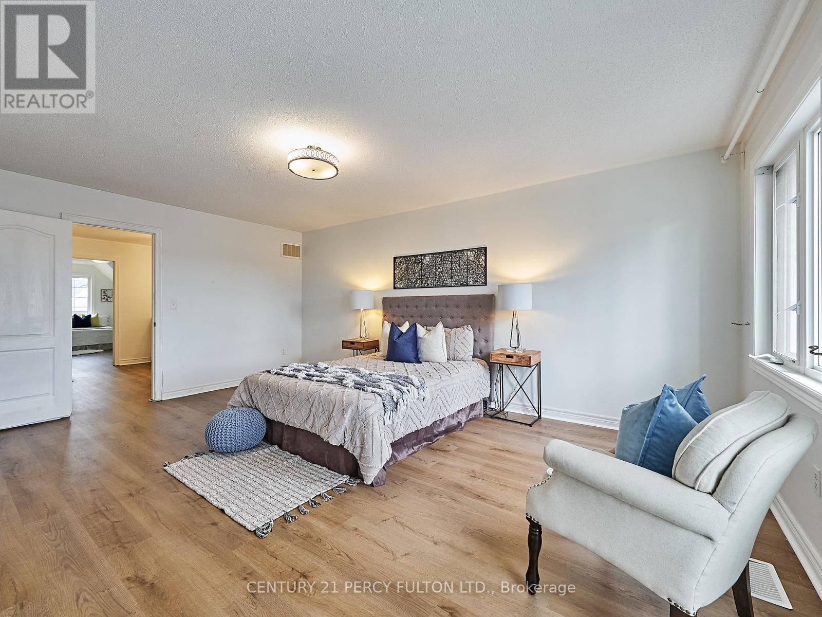 1707 CAROUSEL DR