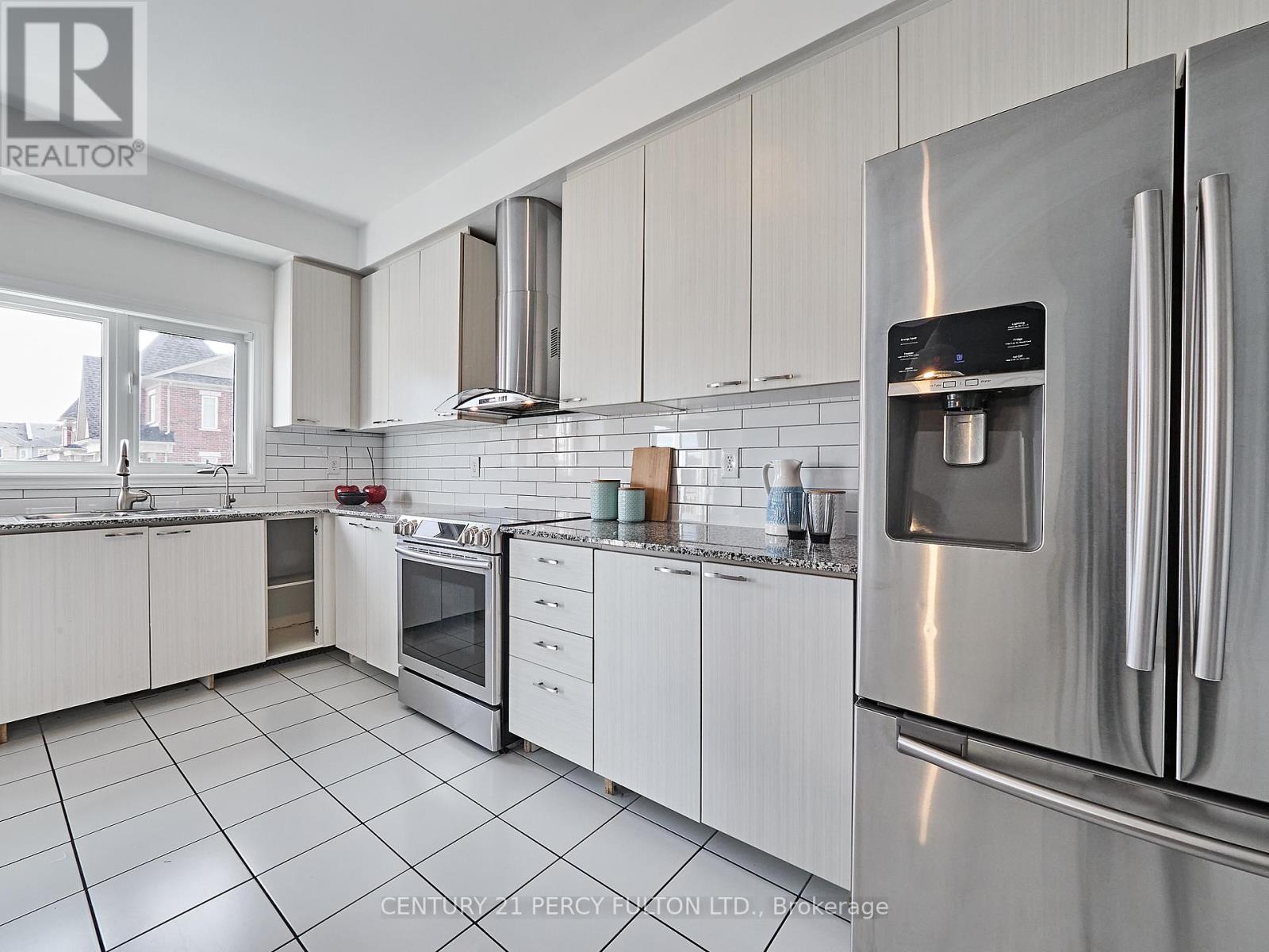 1707 CAROUSEL DR