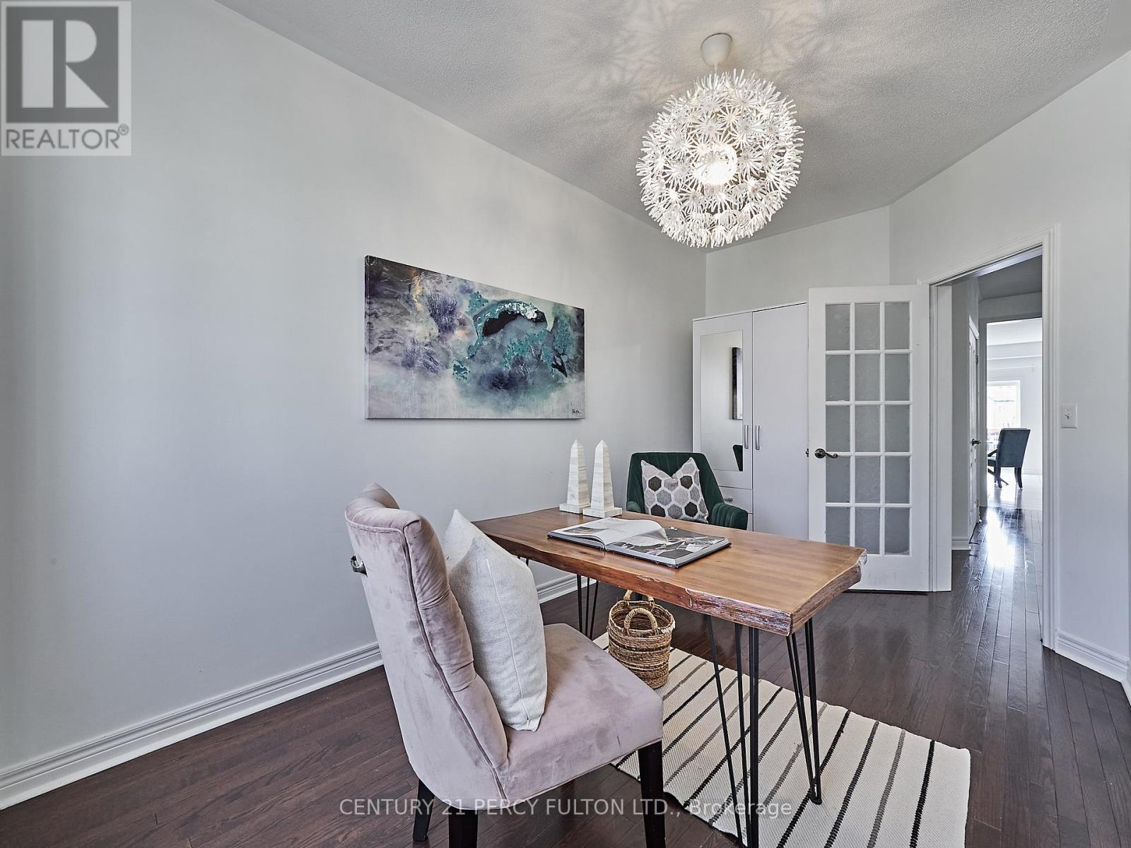1707 CAROUSEL DR