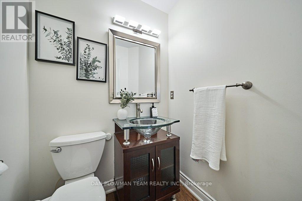 52 WESSEX DR