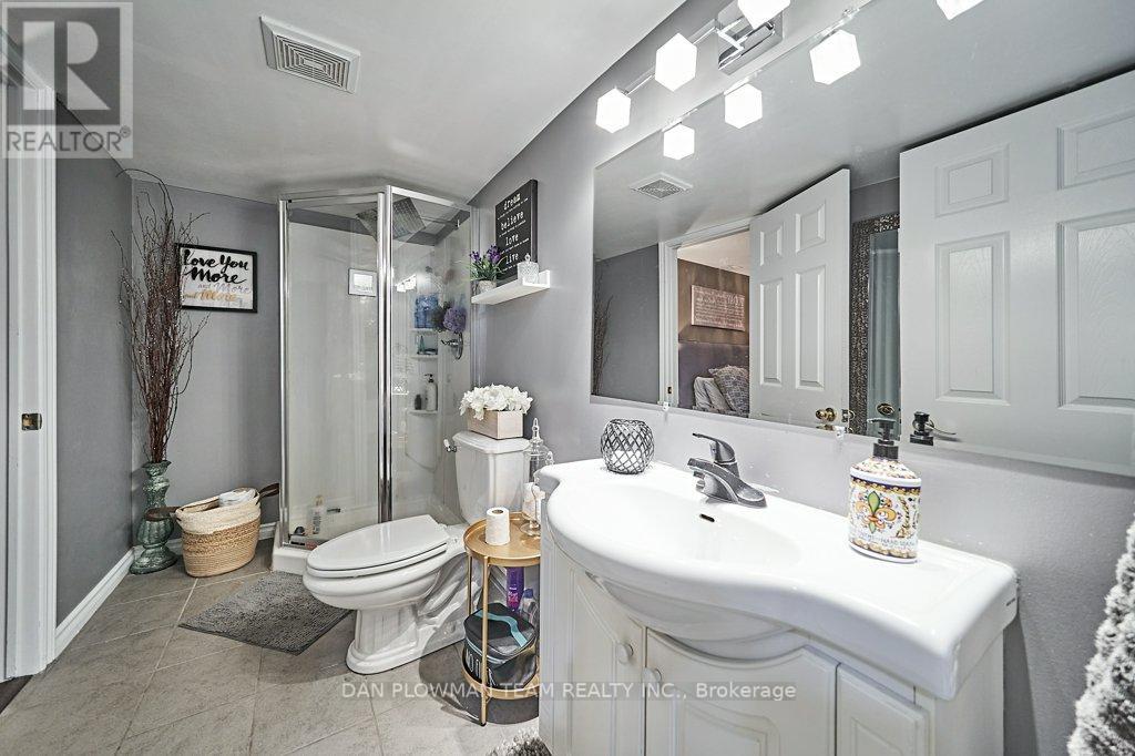 52 WESSEX DR