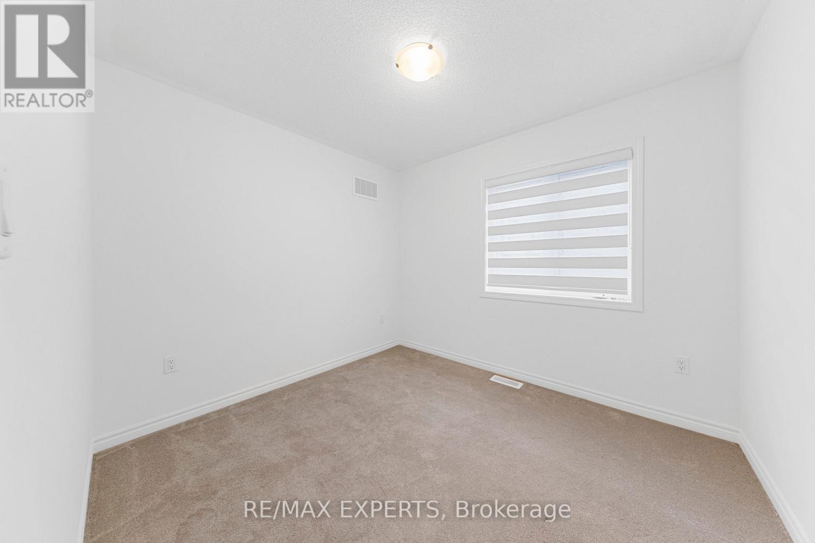 1508 HONEY LOCUST PL