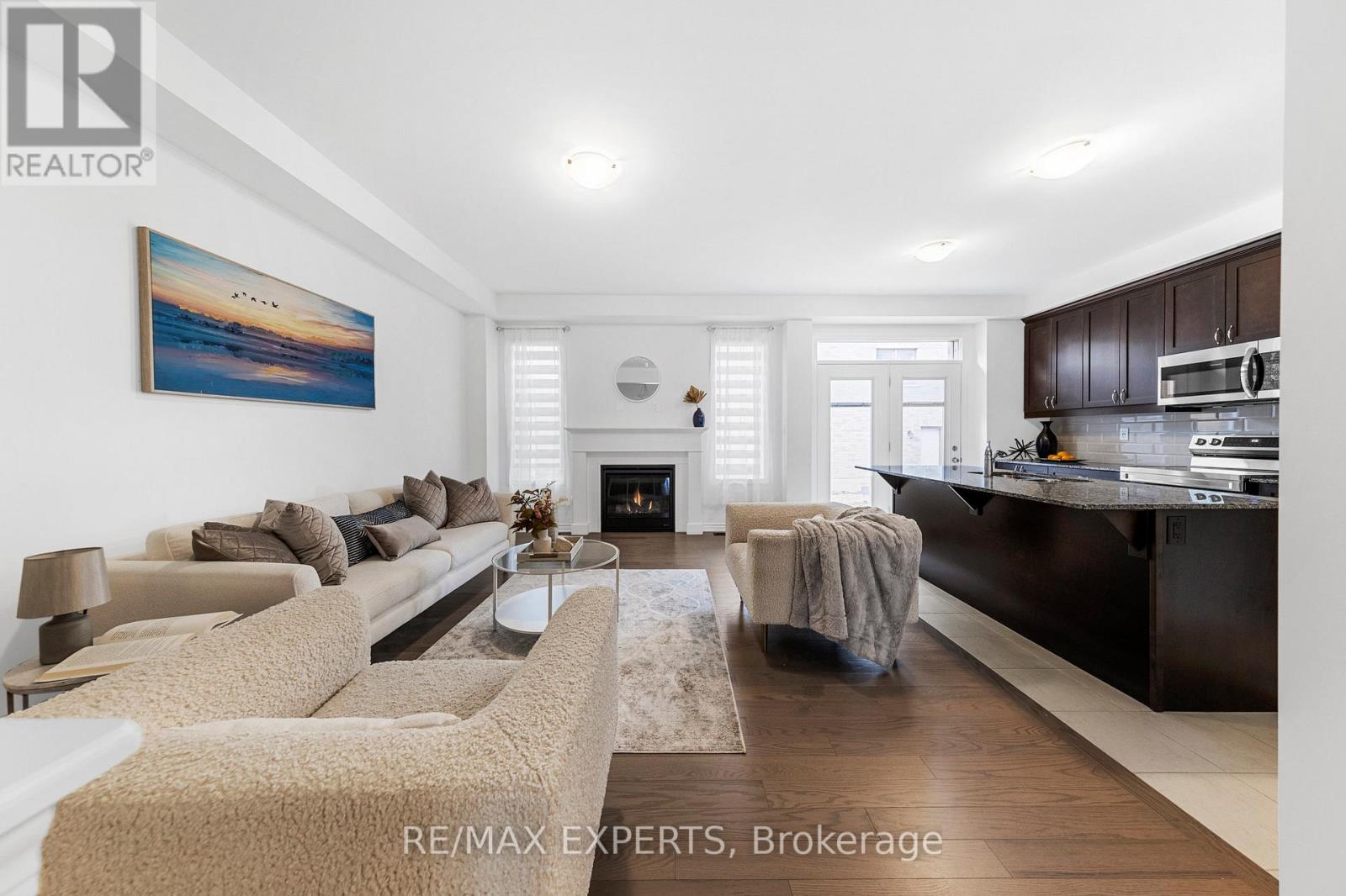 1508 HONEY LOCUST PL