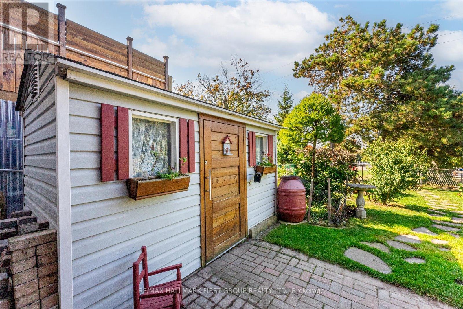610 CREEKVIEW CIRC