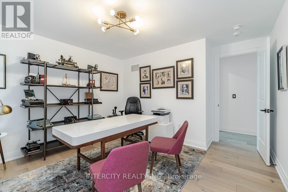 1035 KINGPEAK CRES