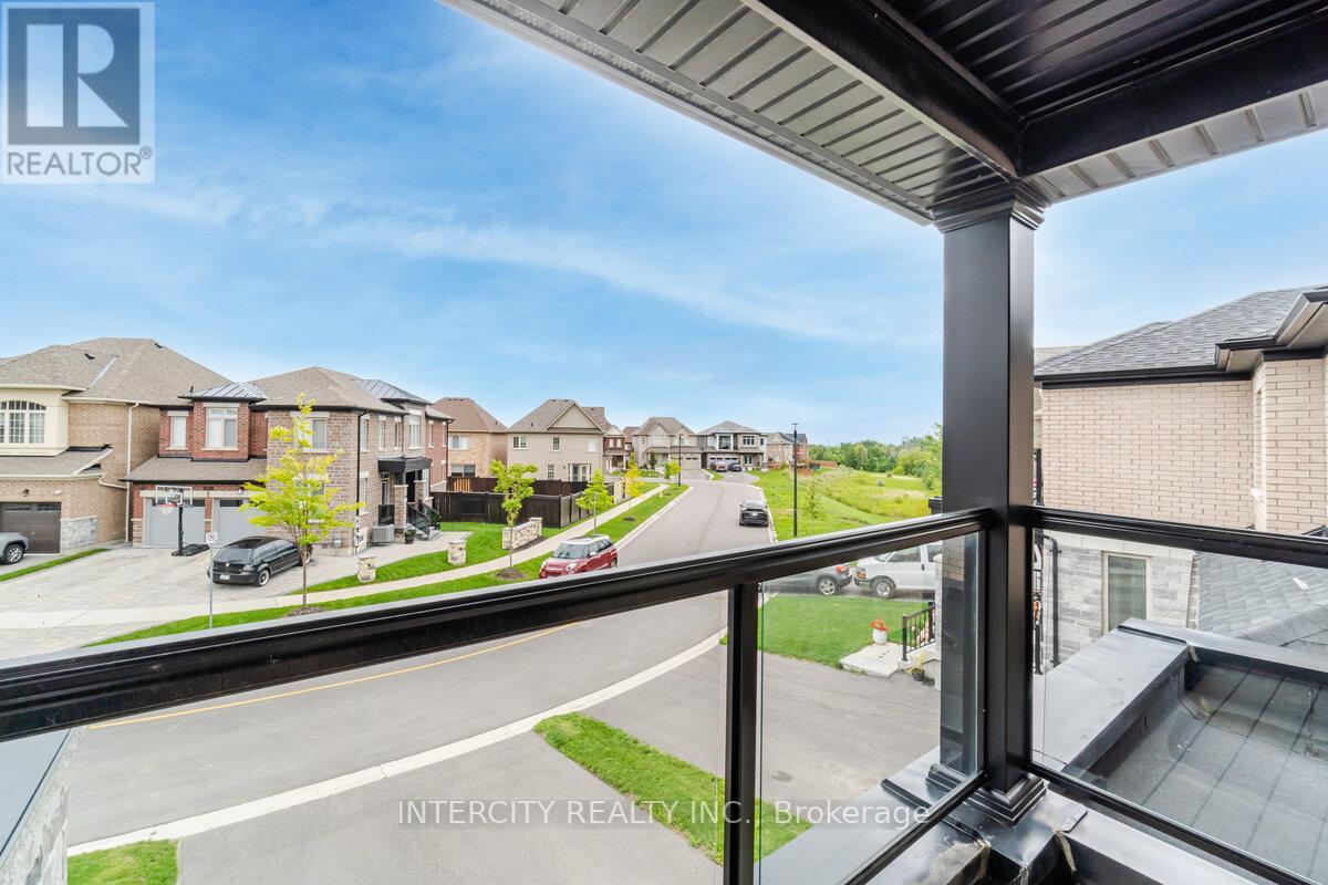 1035 KINGPEAK CRES