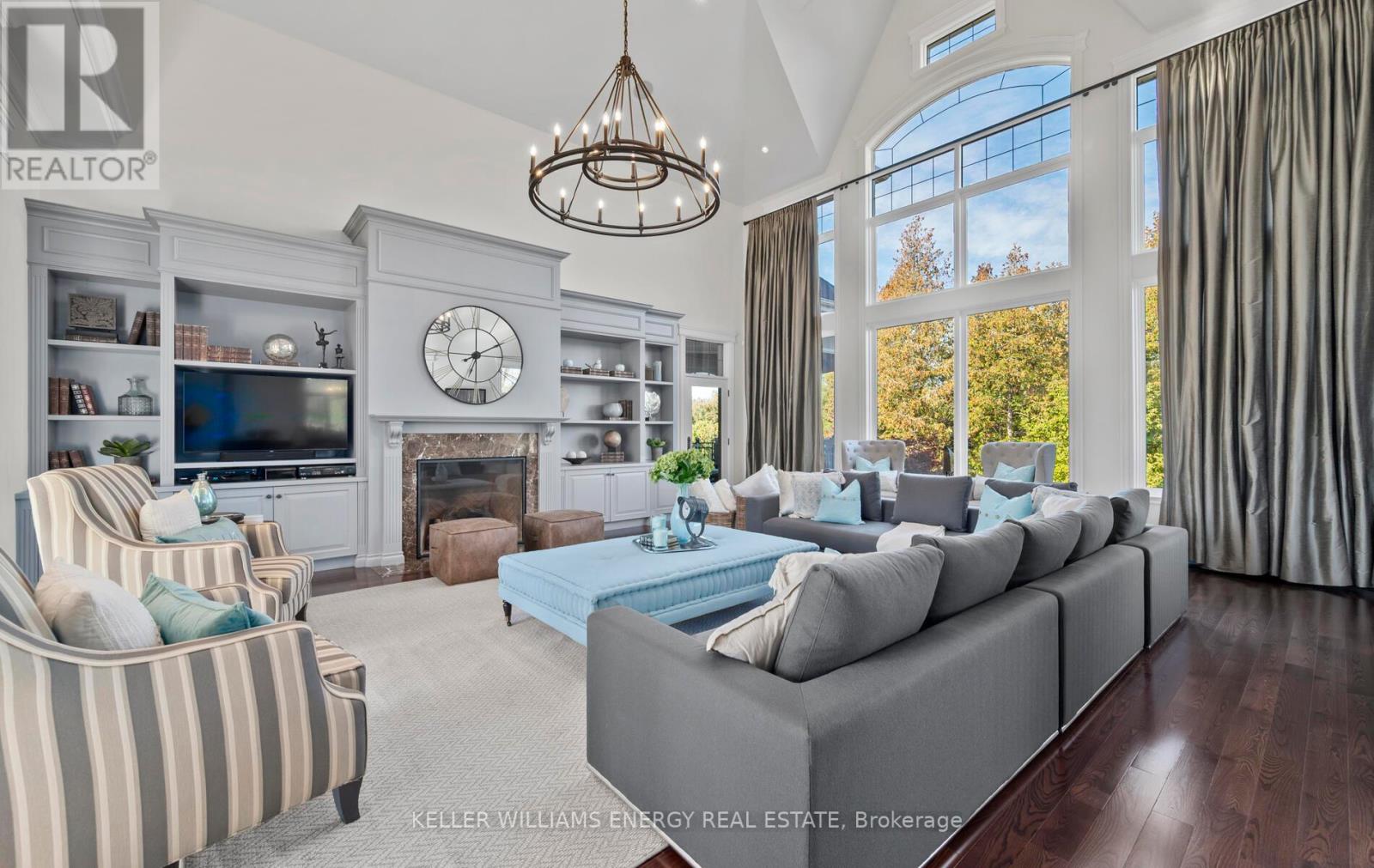 960 COLUMBUS RD W