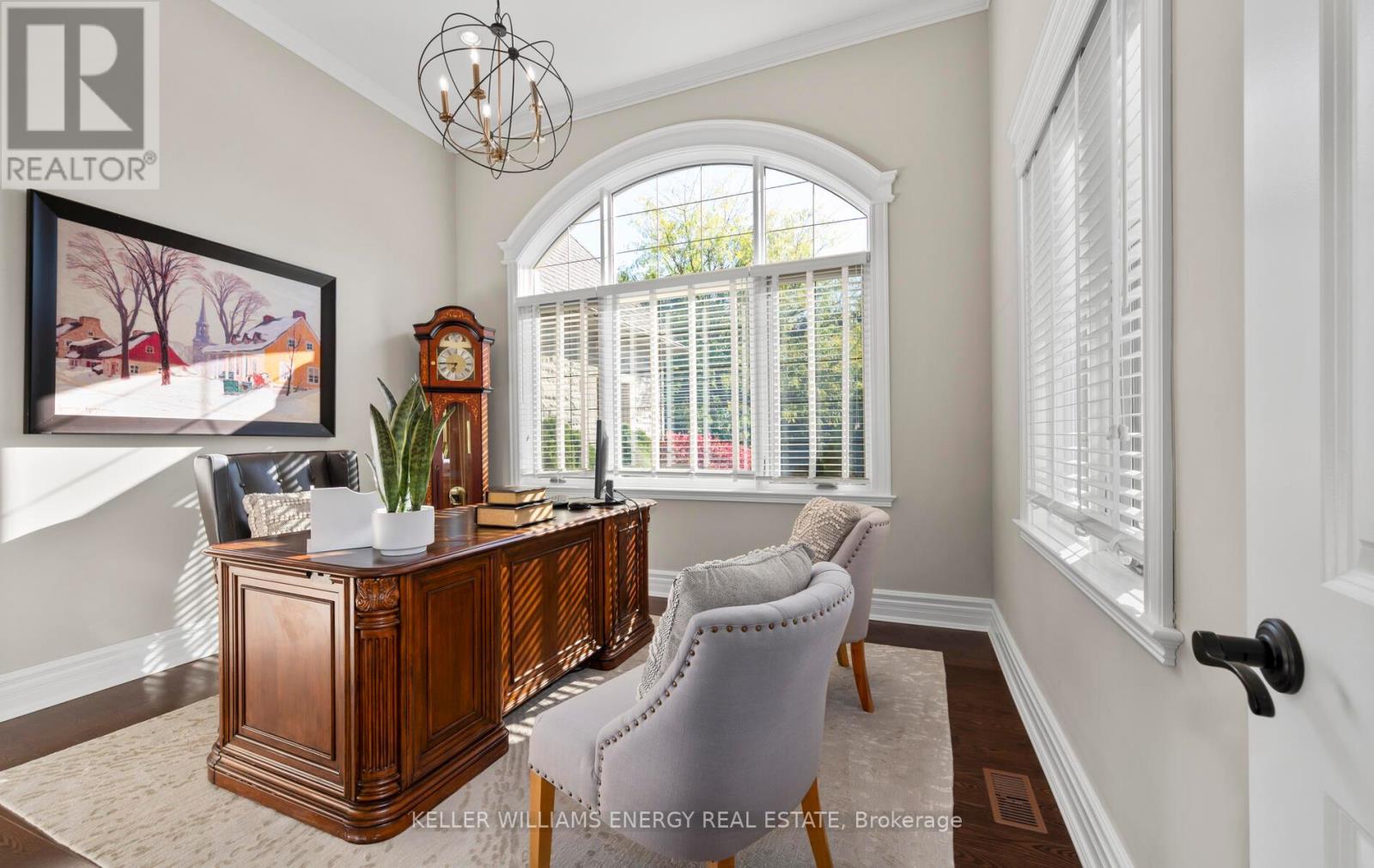 960 COLUMBUS RD W