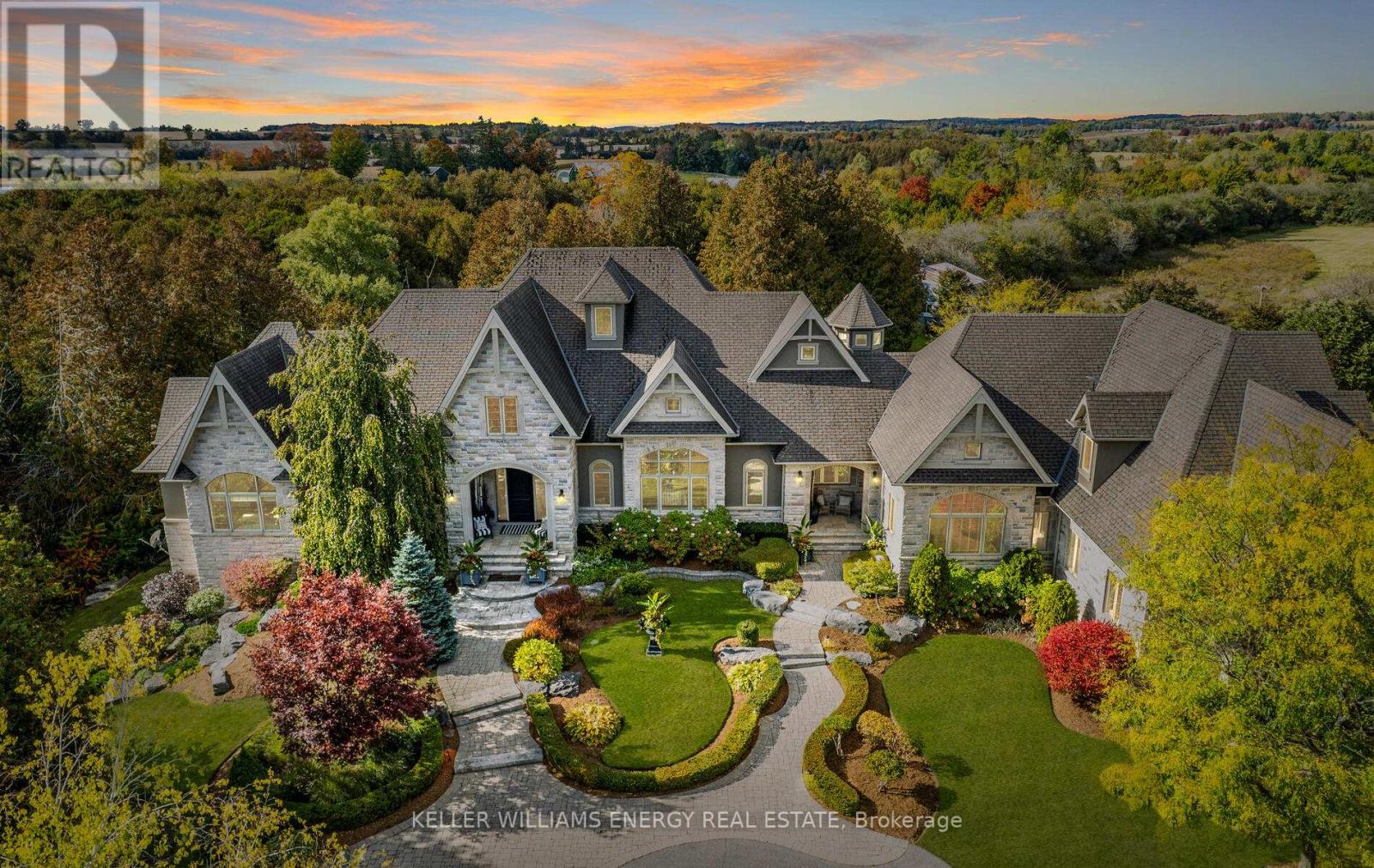 960 COLUMBUS RD W