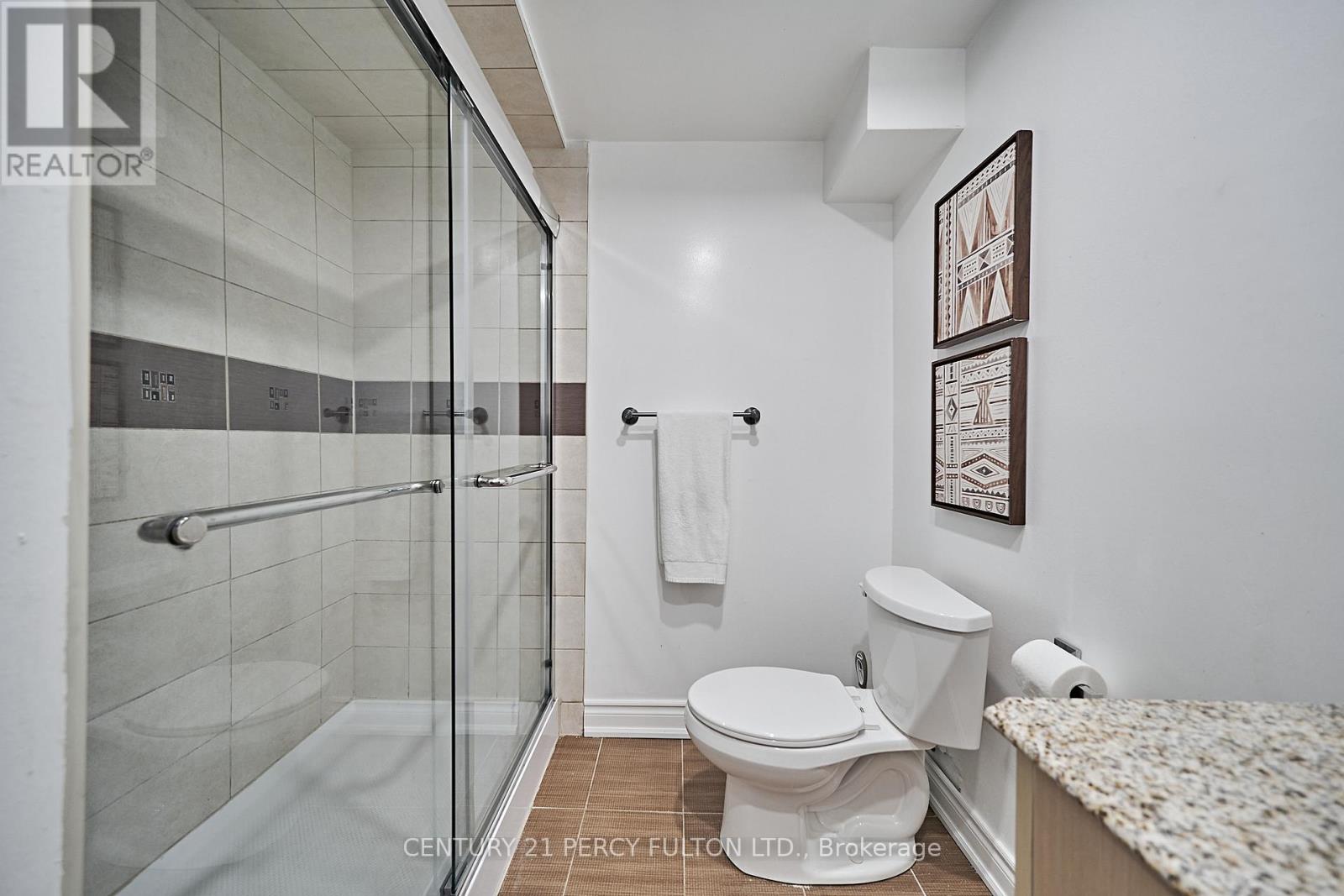 882 WEST SHORE BLVD