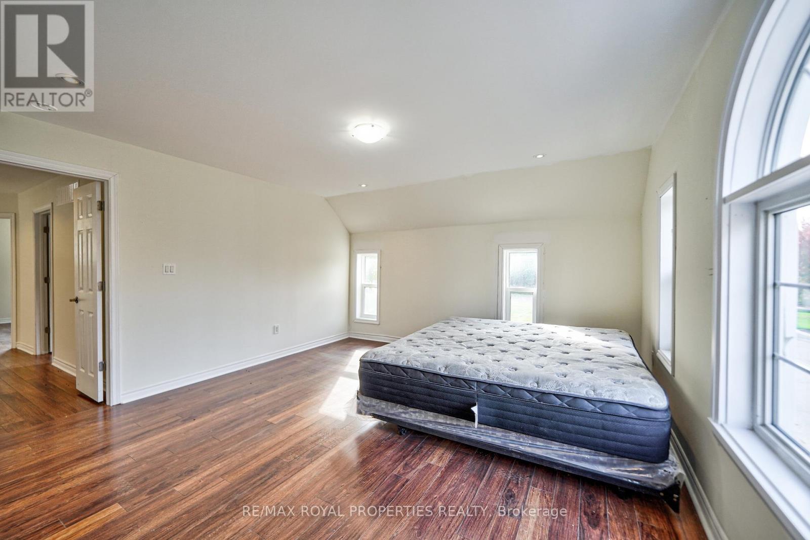 4973 OLD BROCK RD