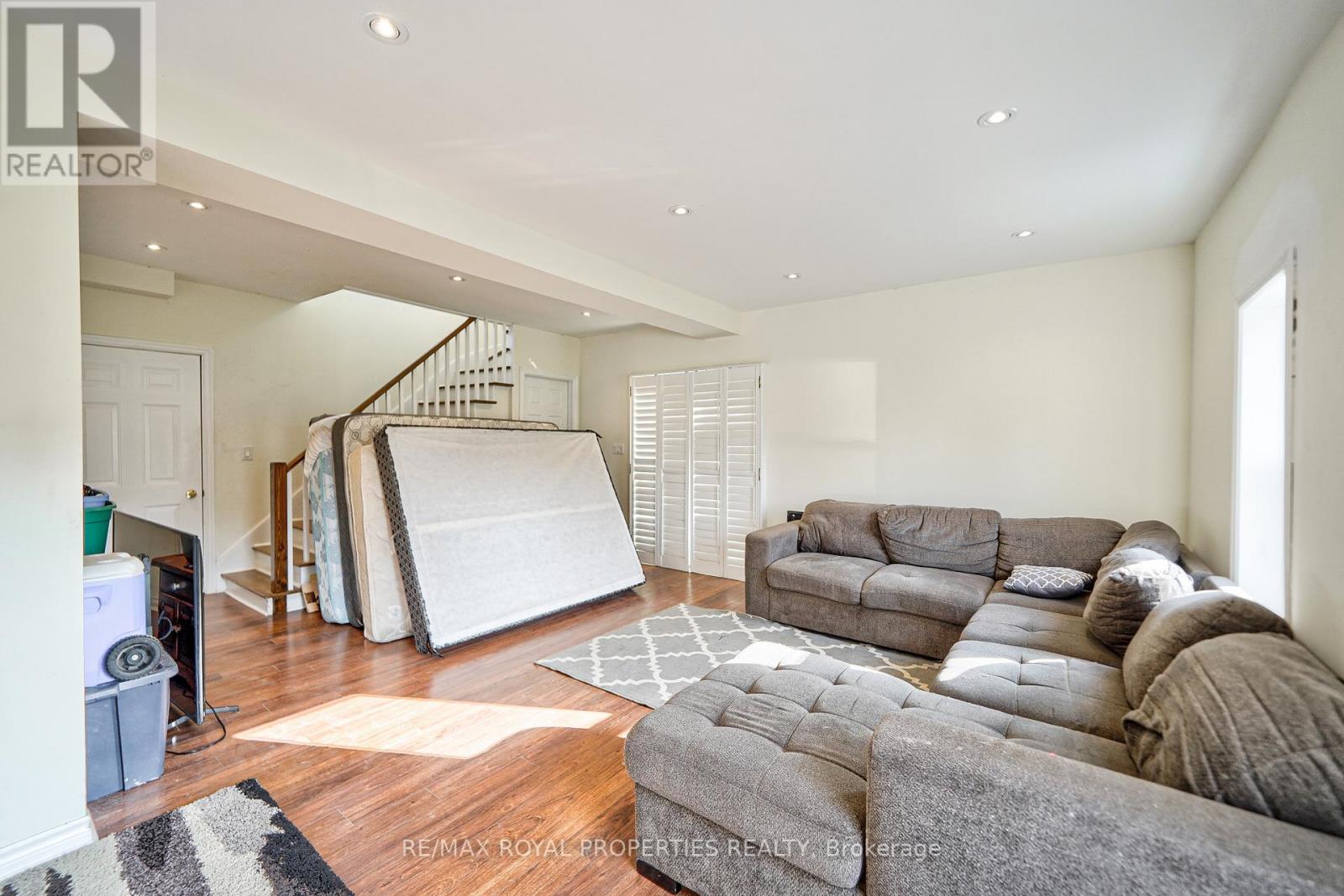 4973 OLD BROCK RD