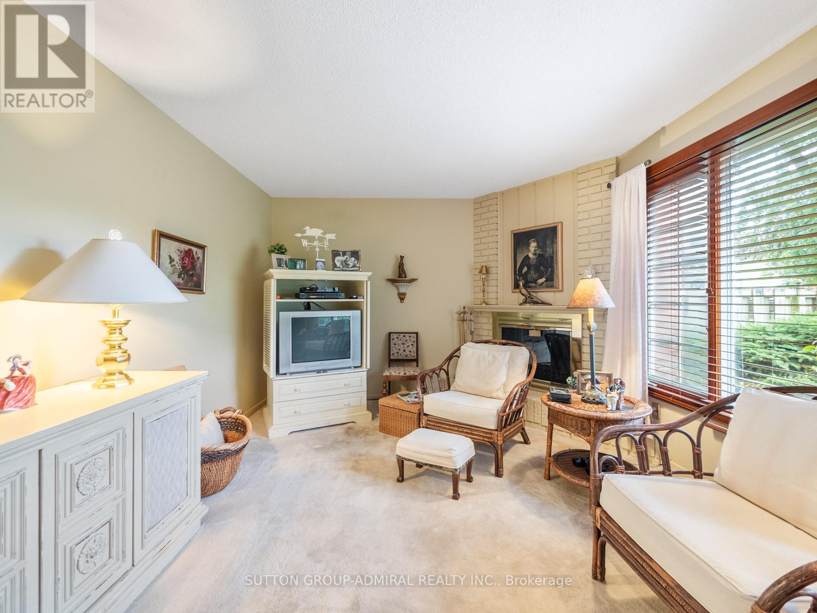 1750 LISTOWELL CRES