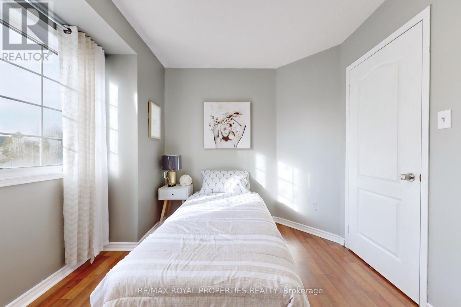 1 HUBBELL DR