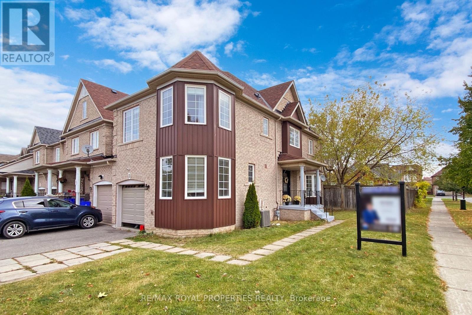 1 HUBBELL DR