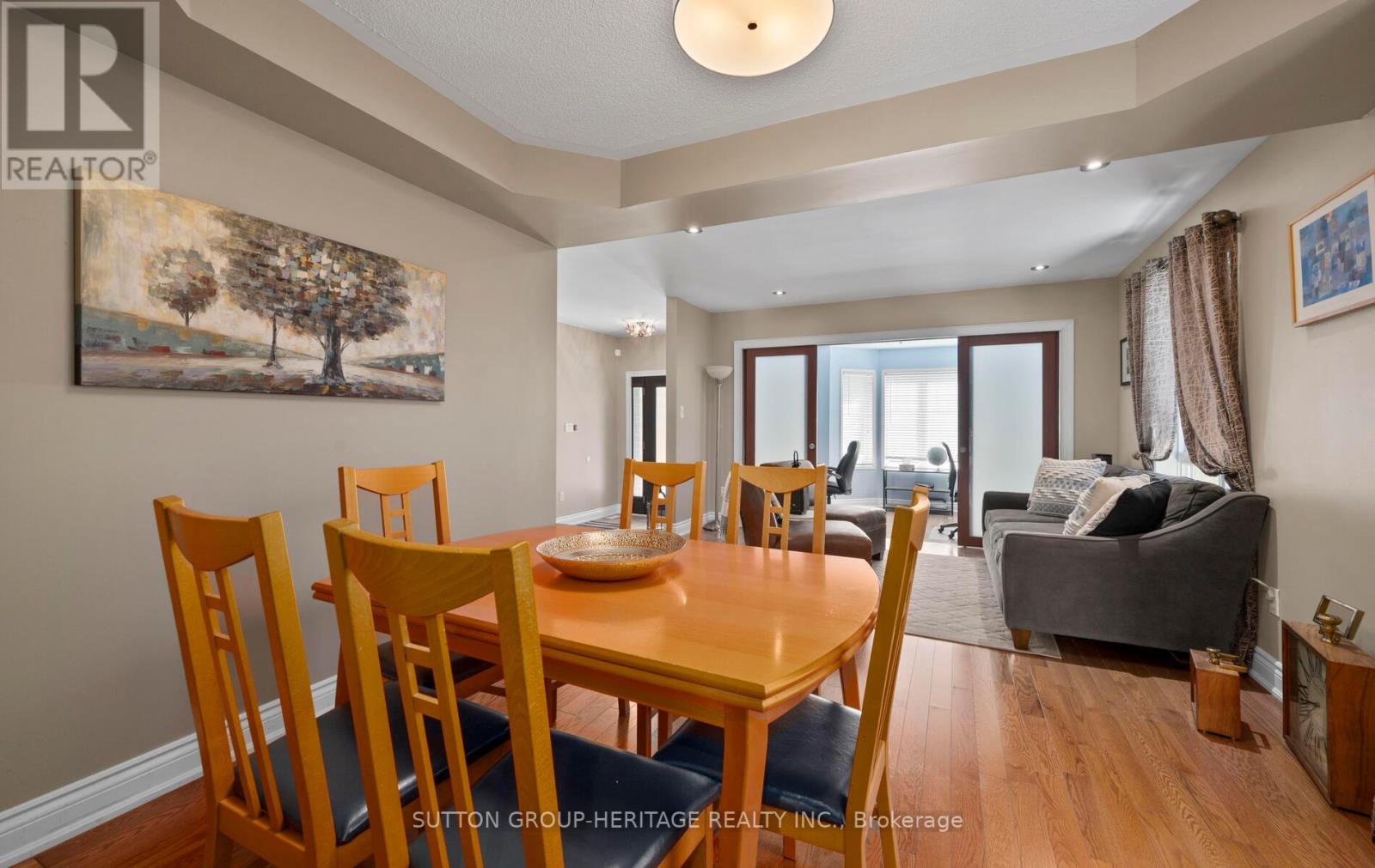 8 CLARIDGE CRES