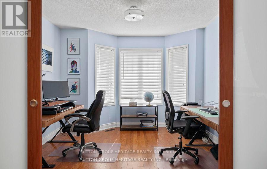 8 CLARIDGE CRES
