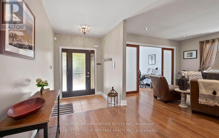 8 CLARIDGE CRES