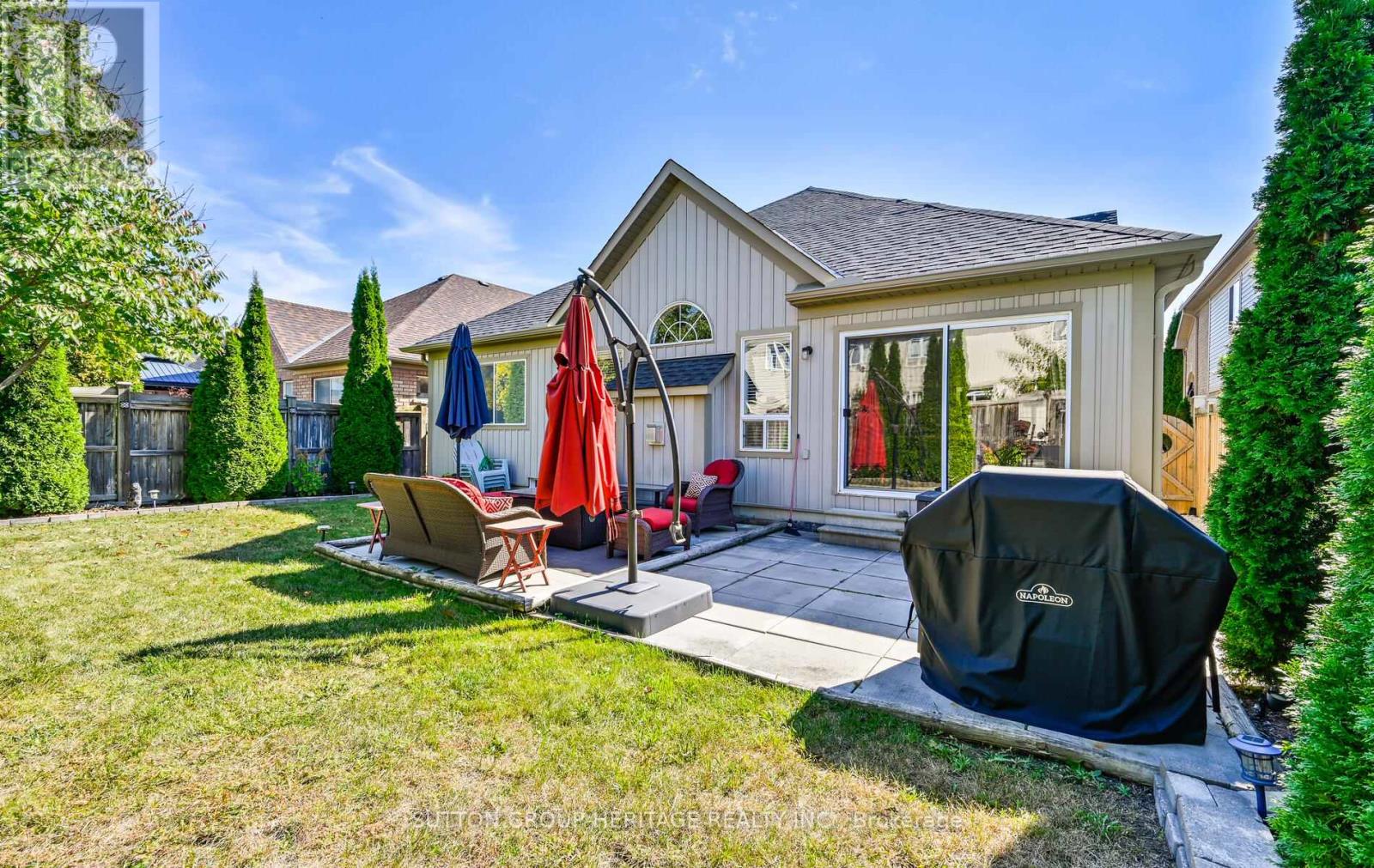 8 CLARIDGE CRES